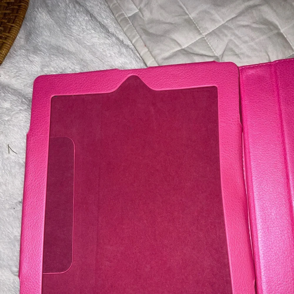 ADURA HOT PINK IPAD 11.5 inches BLUETOOTH tablet keyboard